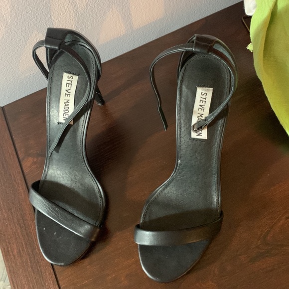 Steve Madden black strap stilettos - Picture 2 of 7